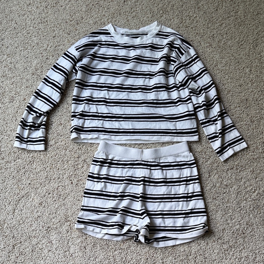 Amazon White and Black Striped Set